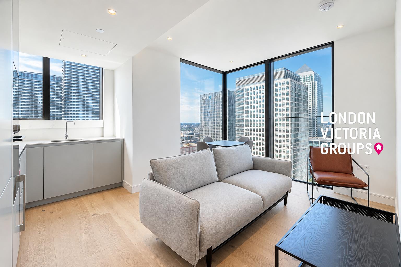 2 bed property in Harcourt Tower, 67 Marsh Wall, London